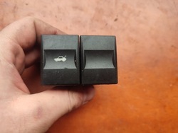 Перемикач кришки mondeo mk3 1s7t-19b514-aa фото №1