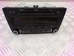 Радіо cd mp3 1z0035161f skoda octavia ii рестайлінг 11r фото №1