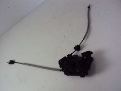 Замок двері праві зад audi a1 ii 82a 20 r фото №1