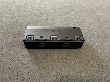 Гнездо port usb c audi a6 a7 c8 оригинал 4n1035736 фото №1