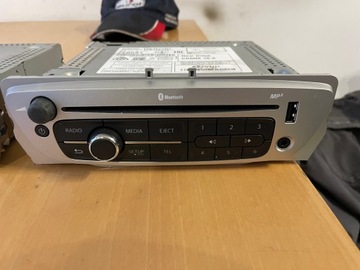 Radiao cd renault megane scenic iii рестайлинг 281159184r usb mp3 фото №1