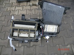 Toyota verso ii 04-09 корпус нагревателя европа фото №1