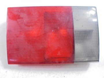 Audi 100 c4 лампа зад ліва з кришки 4d 4a0945093 фото №1