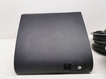 Бардачок пасажира volkswagen golf v pius 5m1857097 all/w/g фото №1