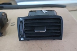 Toyota avensis t25 03- решітка повітропровід панелі ліва фото №1