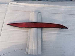 Tesla x відбивач бампера праві зад 1034343-00-c фото №1