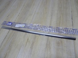 Volvo v70 xc70 планка права хром скла кузов 31299712 фото №1