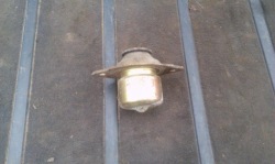 подушка коробки передач vw Golf II/ JETTA 1,6,8,6D,6TD,8i