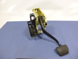 педаль тормоза BMW OE 6775368