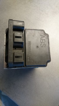 насос ABS nissan X-TRAIL T30 2002r.