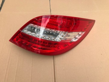 MERCEDES W251 фонарь рестайлинг задний правый led