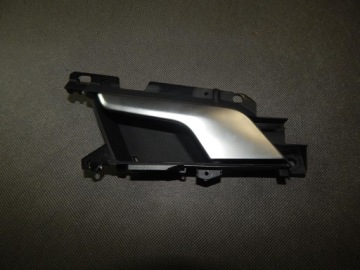 Audi A4 B9 ручка двери внутренняя 8W0837019