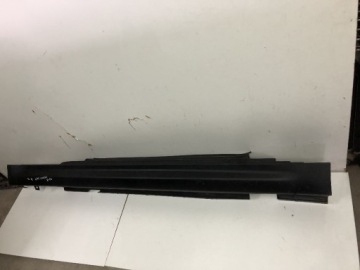 MINI COOPER R56 правая молдинг накладка