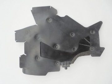 TOYOTA C-HR прокладка Пластик под лобовое стекло 55734-F4010 15-