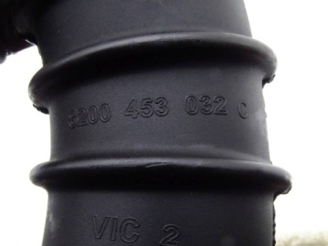 renault MASTER II 2.5 01-10 труба Воздух