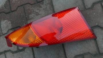 фонарь правый FORD Focus MK1 98-01 хэтчбек