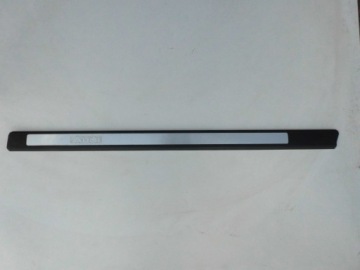 молдинг порога 8P3853492B Audi A3 8P 3 Двери правая