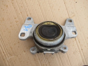 volvo V40 лапа подушка