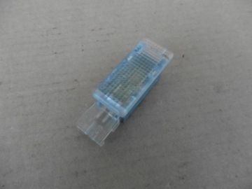 Golf V R32 лампочка подсветка Кузова 6L0947565