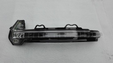 поворотник Audi OE 8W0949101