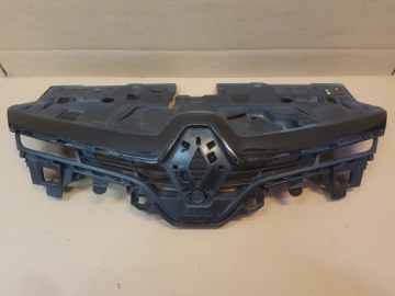 решетка радиатора renault CLIO IV ---- *k