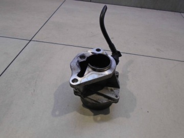 насос вакум renault CLIO 1.5 8200113585