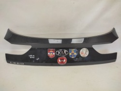 kia oe 87311 J7300 накладка крышки задней