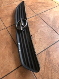 opel oe 90588120 решетка радиатора