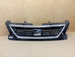 seat Leon III FR рестайлинг решетка радиатора 5F0853654J