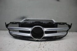 решетка радиатора MERCEDES A205 A2058800183