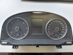vw Touran II 2.0 tdi 2016 спидометр часы 1T0920885J