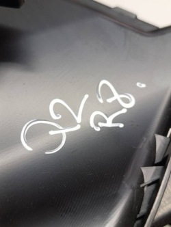 бардачок пассажира Audi OE 81B857035