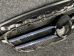 MERCEDES C W205 решетка радиатора A2058800183