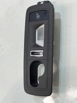 лампочка Обшивка потолка правая PORSCHE Cayenne II 7P 7P5947292L