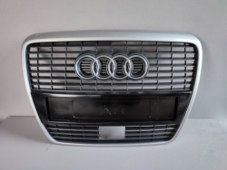 Audi A6 C6 4F0 решетка радиатора 4F0853651 оригинал целый под