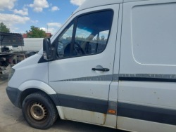 дверь голые передний левый MERCEDES SPRINTER II W906 9147