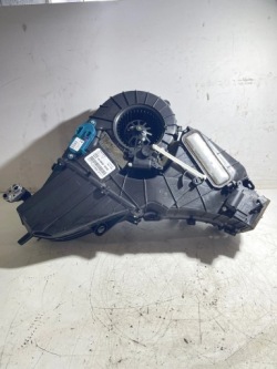 радиатор отопителя корпус задний 4L0820004E Audi Q7