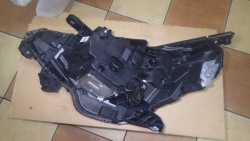 правая передняя комплектная фара full led renault CLIO V 5 260109379R черный