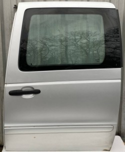 mercedes-benz VANEO W414 03R дверь левая задняя боковые