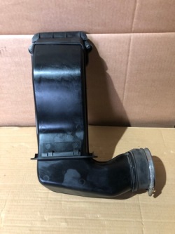 патрубок впуск канал webasto 7h0819381b vw T5 2.5 tdi