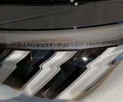 peugeot oe 9823194180 фара full led