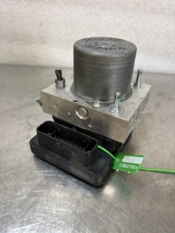 насос ABS renault ARKANA гибрид 476608195R оригинал