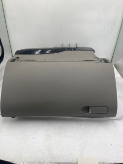 бардачок пассажира черный Audi A6 C6 4F1857035AH