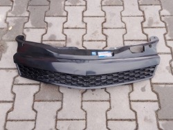 opel Astra H III GTC 2009 решетка радиатора перед передний