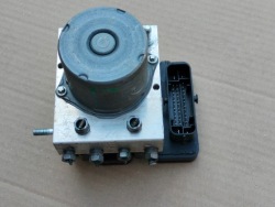 renault ARKANA 1,6 E-TECH насос ABS