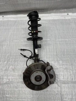 поворотный кулак, цапфа правая lancia YPSILON 9831176780