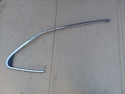 молдинг хром правый TOYOTA CAMRY VIII