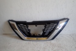решетка радиатора nissan QASHQAI II J11 рестайлинг 17-