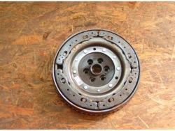 двухмассовый маховик renault MEGANE IV 1.3 1.2 TCE 123101804R