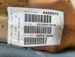 кресло водители левый CHRYSLER 300C 05-10 1BZ041DDAC